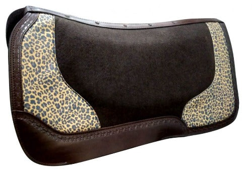 Showman Argentina leather horse saddle pad features a cheetah accent design