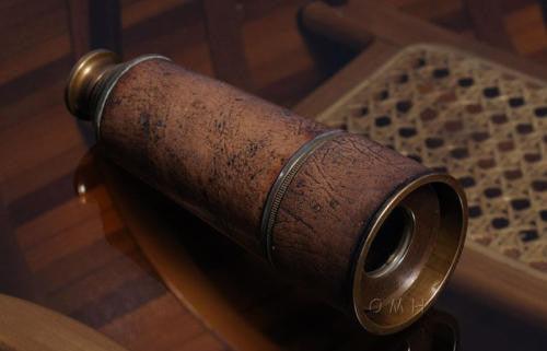 Handheld Telescope in wood box - Medieval Replicas