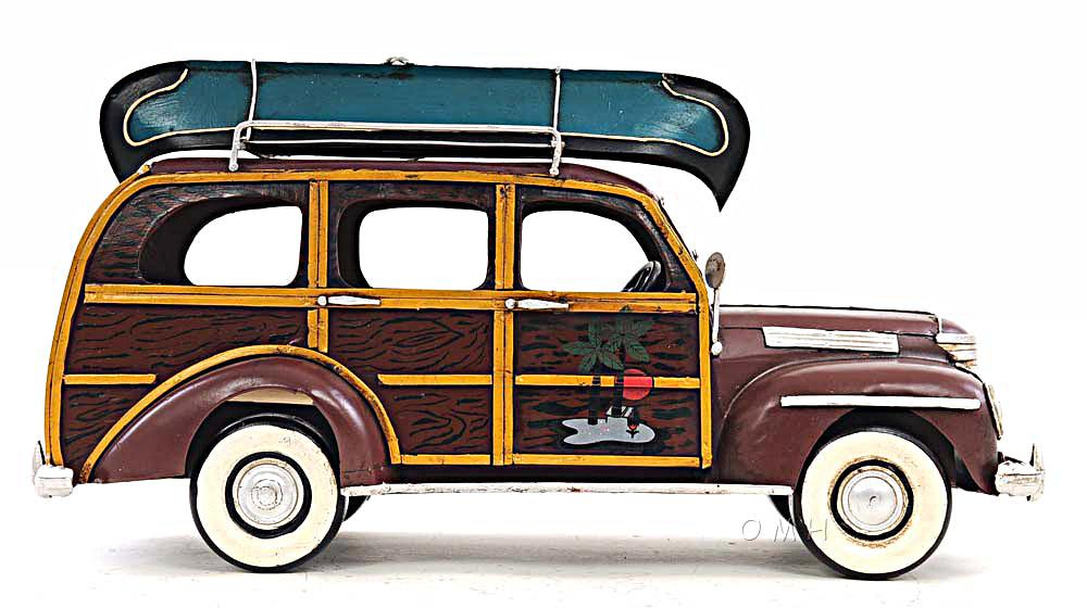 1947 Chevrolet Suburban W/Canoe 1:14 Car Model - Medieval Replicas