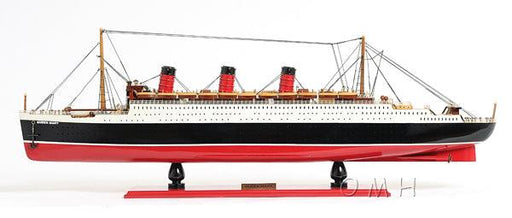 Handcrafted Queen Mary FULLY ASSEMBLED MODEL Ship - Medieval Replicas