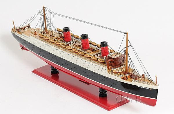 Handcrafted Queen Mary FULLY ASSEMBLED MODEL Ship - Medieval Replicas