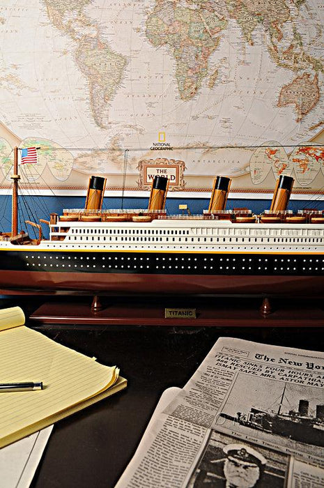 Handcrafted RMS Titanic Midel Ship Large with Display Case - Medieval Replicas