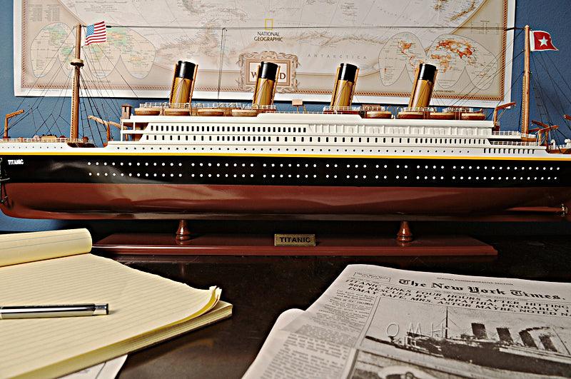 Handcrafted RMS Titanic Midel Ship Large with Display Case - Medieval Replicas