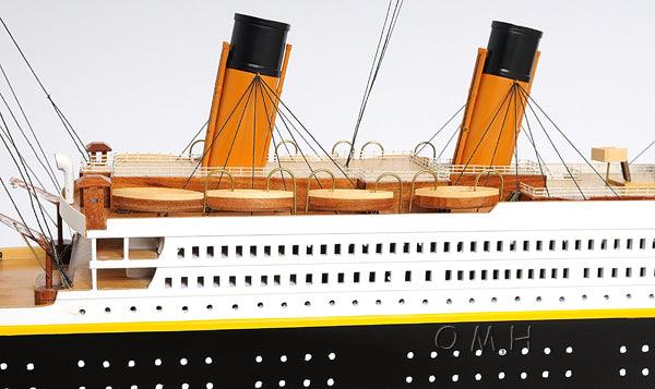 Handcrafted TITANIC PAINTED XL Ship Model 56" Long - Medieval Replicas