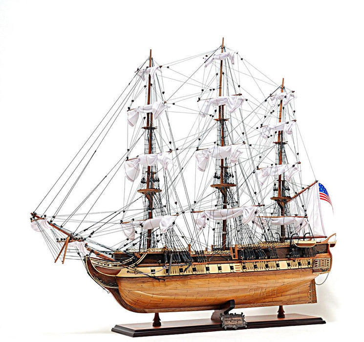 Handcrafted USS Constitution Midsize Model Ship With Display Case Home Decor - Medieval Replicas