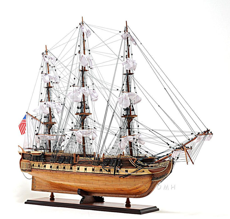 Handcrafted USS Constitution Midsize Model Ship With Display Case Home Decor - Medieval Replicas