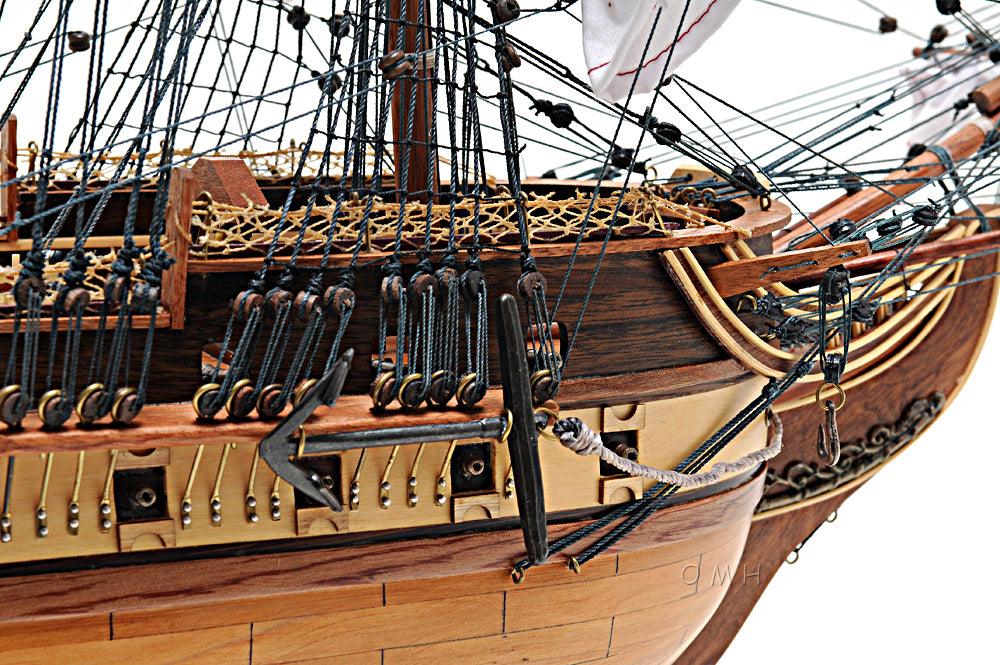 Handcrafted USS Constitution Mid size Model Ship With Display Case  Front Open - Medieval Replicas