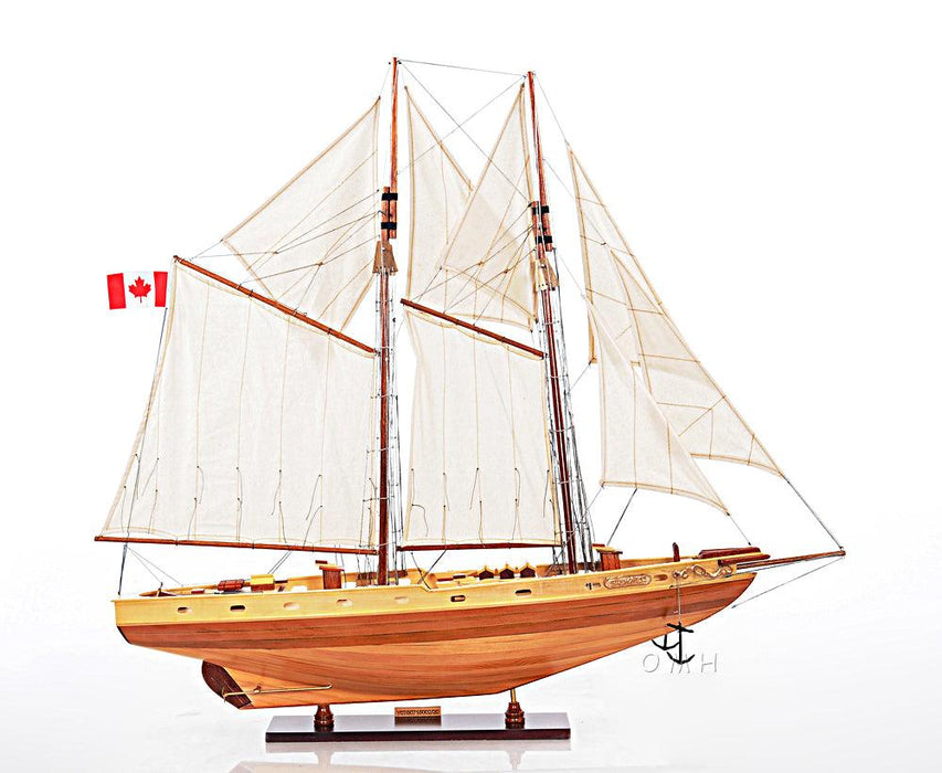 Bluenose II FULLY ASSEMBLED Handcrafted Wooden Model Boat - Medieval Replicas