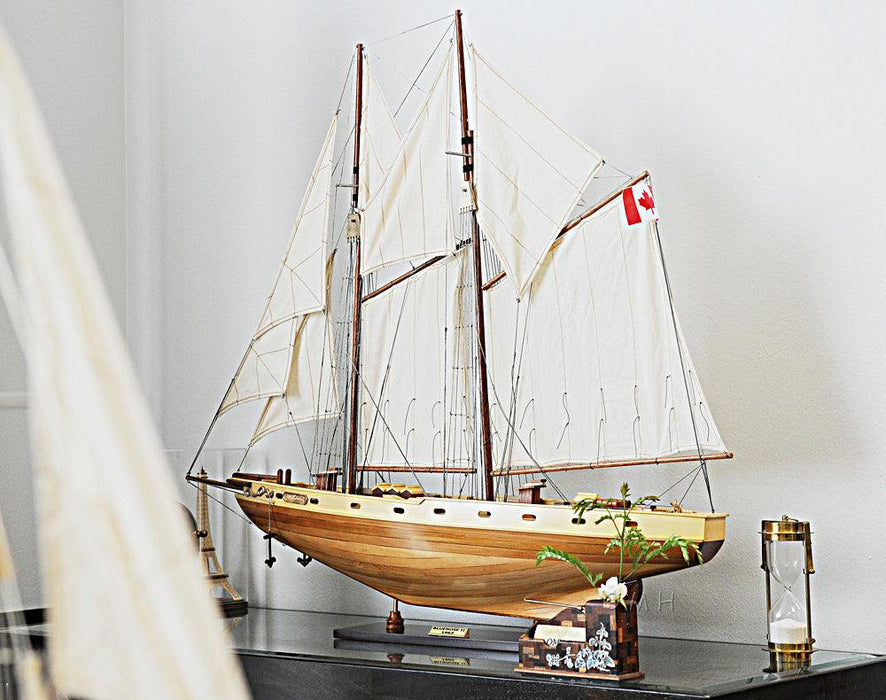 Bluenose II FULLY ASSEMBLED Handcrafted Wooden Model Boat - Medieval Replicas