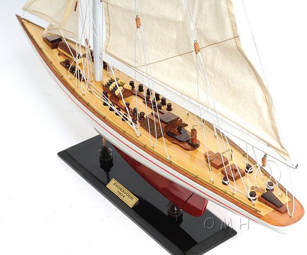 ENDEAVOUR Yacht Painted Wooden Model 24" - Medieval Replicas