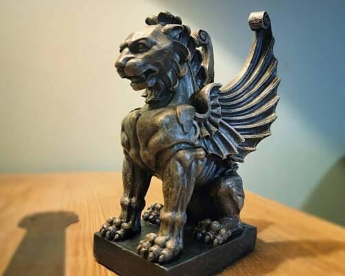 Gothic Lion Gargoyle Bookend - Medieval Replicas