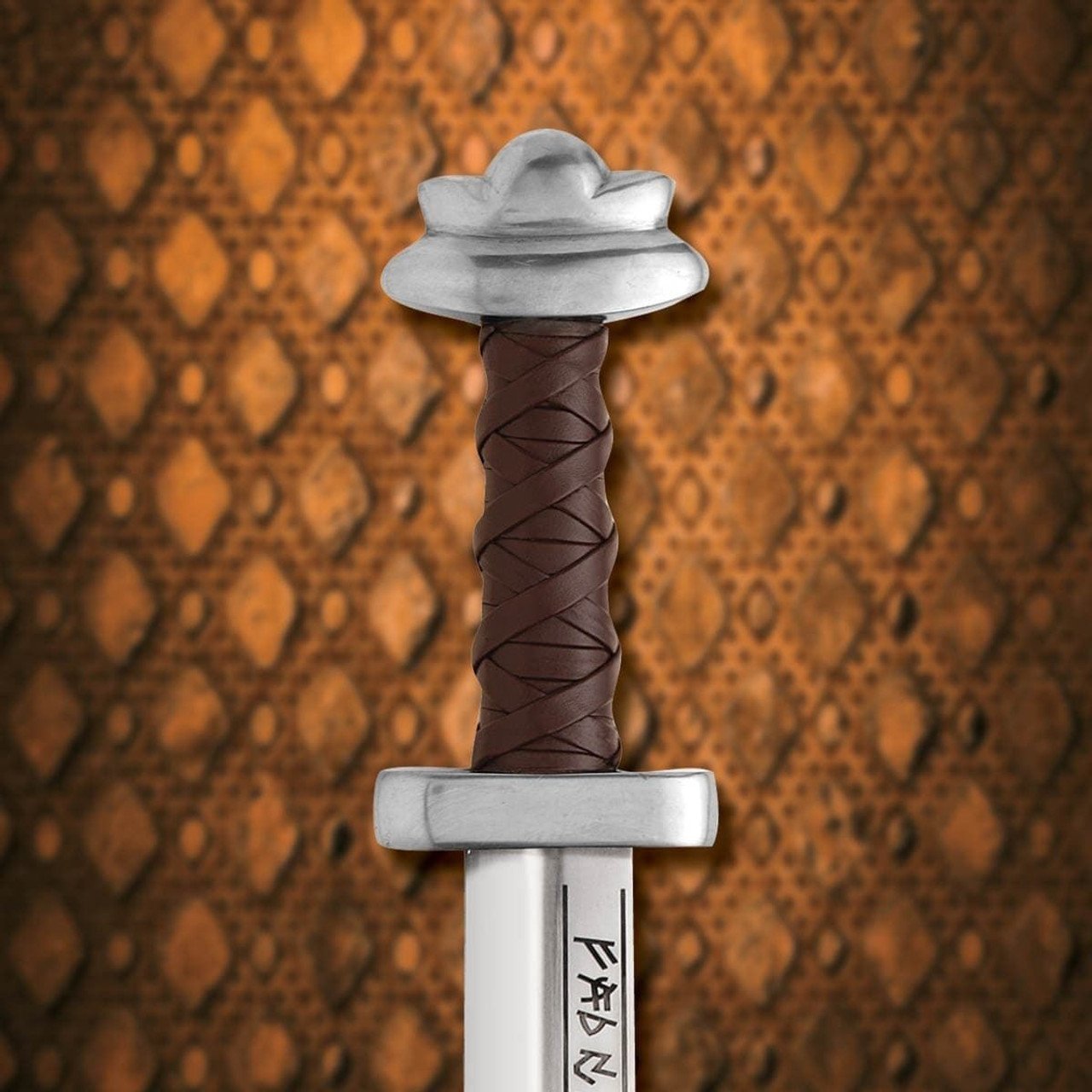 0009241_runic-long-seax__68031
