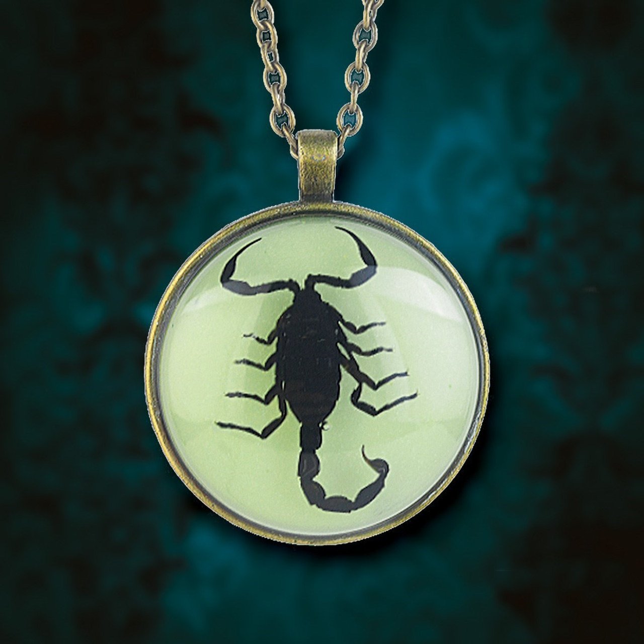 0007255_glow-in-the-dark-scorpion-pendant__55513