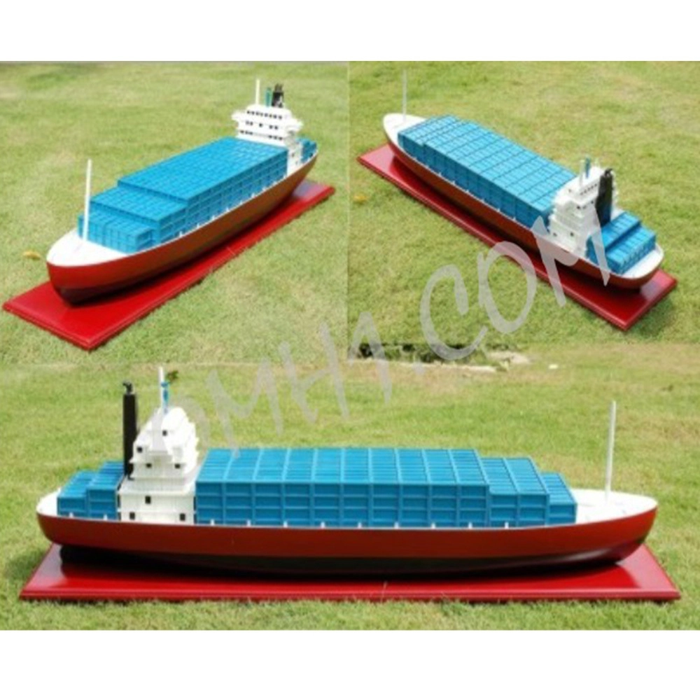 C039 — view 1 C039 Container Ship Medium c039-container-ship-medium-l01.jpg