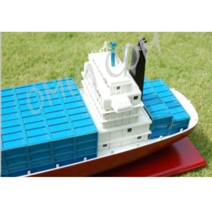 C039 Container Ship Medium c039-container-ship-medium-l02.jpg