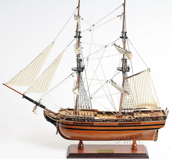 T018-THE-EL-CAZADOR-TALL-SHIP-MODEL-L01.webp The El Cazador Tall Ship Model Captain Line