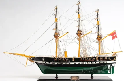 Fregettan Jylland Painted Admiral Line
