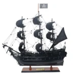 Black Pearl Pirate Ship Small Captain Line