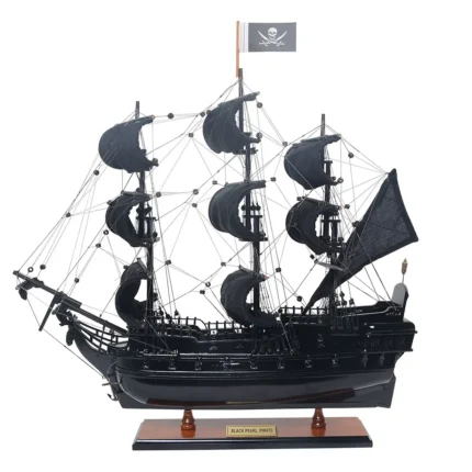 Black Pearl Pirate Ship Small Captain Line