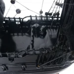 Black Pearl Pirate Ship Small Captain Line