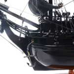 Black Pearl Pirate Ship Small Captain Line