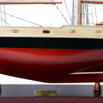 Bluenose II painted Medium Fully Assembled