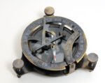 Sundial Compass in wood box (Small) — view 7
