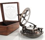 Sundial Compass in wood box (Large) — view 4