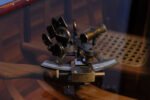 Nautical Sextant in wood box (Medium) — view 5